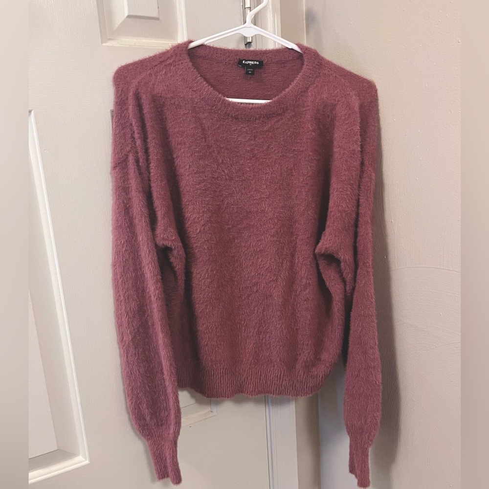 Cozy Express Sweater 🤍